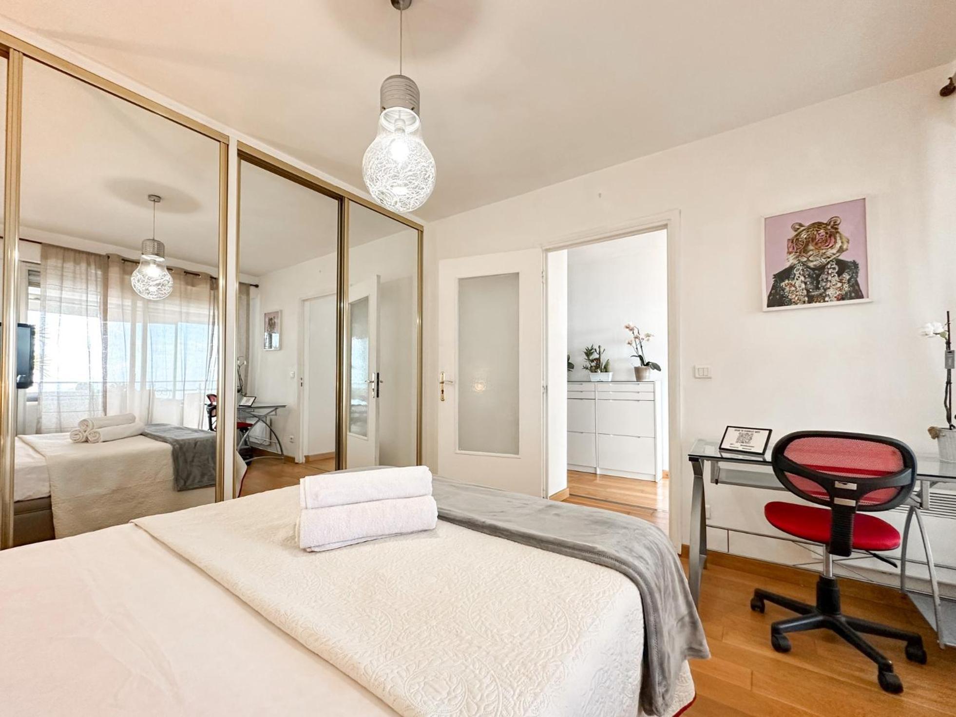 Apartment Panoramic Monaco View, Bnbrickeys